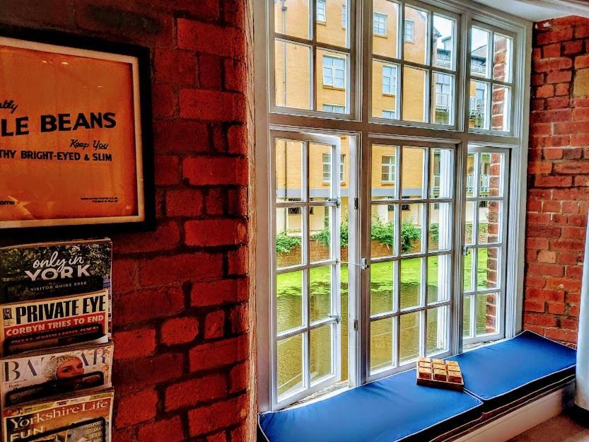 Cocoa Isabella - River Fronted With Secure Parking Apartment York